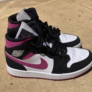 Womens Nike Air Jordan Sneakers